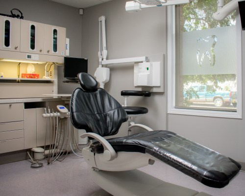 About Anchor Dental Group, Swift Current Dentist